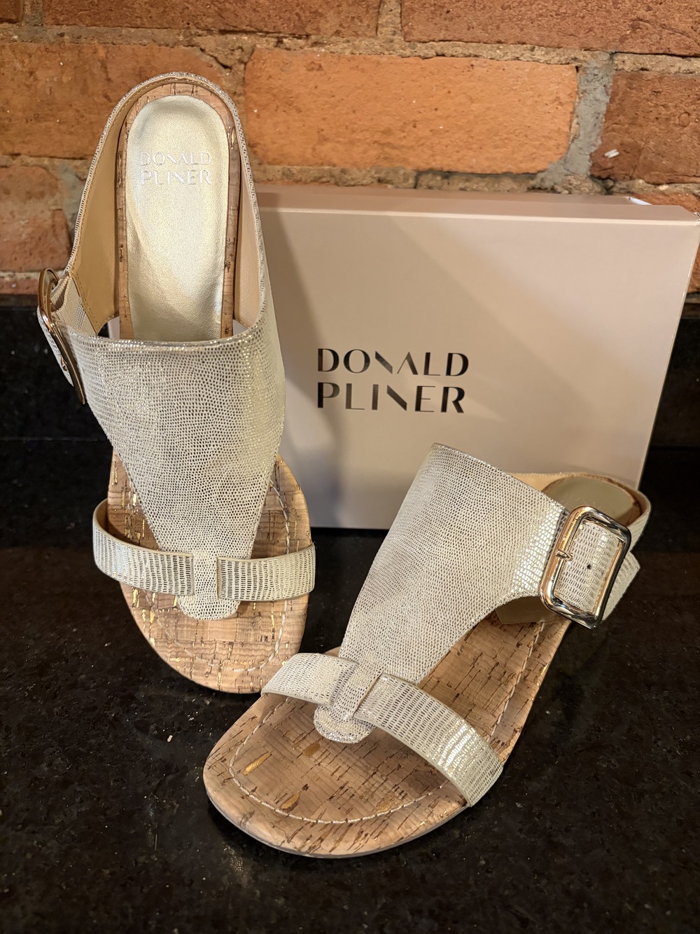 Donald Pliner Vine Buckled Wedge Sandal Size 11 - Platino/Cork